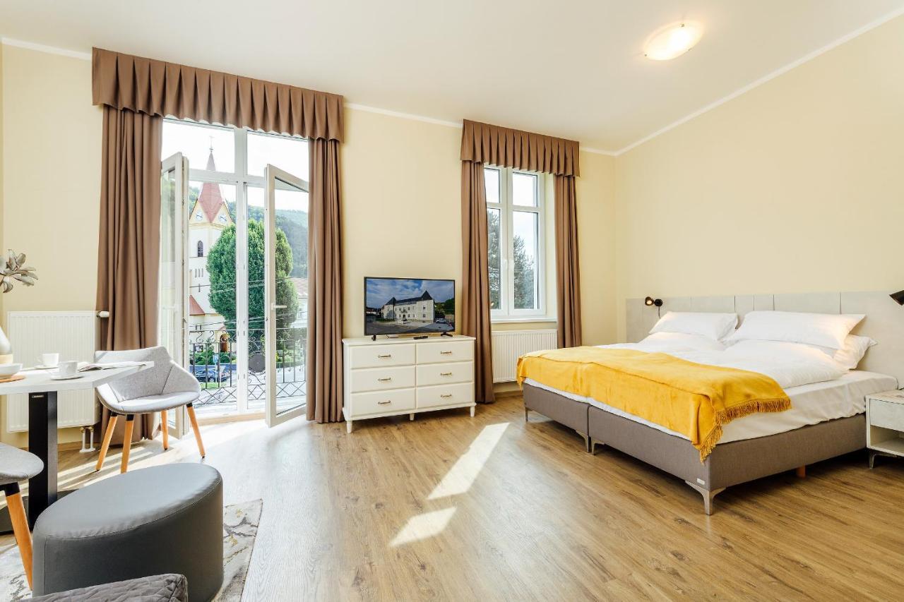 Apartmanovy Dom Grand - Contactless Check In Trenčianske Teplice Dış mekan fotoğraf