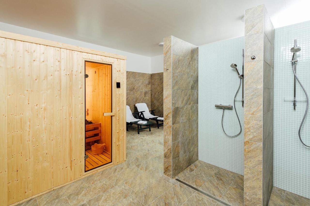 Apartmanovy Dom Grand - Contactless Check In Trenčianske Teplice Dış mekan fotoğraf